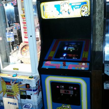 Terry's Terrace - Holy 80s! - Bars Near Me - Harrison Township, Michigan