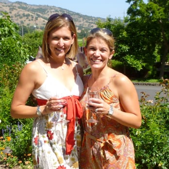 Pine Ridge Vineyards - Wineries Near Me - Napa, California