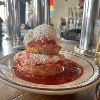 Denver Biscuit Co. - Broadway - Strawberry Shortcake - Breakfast & Brunch Near Me - Denver, Colorado
