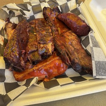 Meaty's Roadhouse BBQ - Ribs, sausage, chicken, brisket - Barbeque Near Me - Bay City, Michigan
