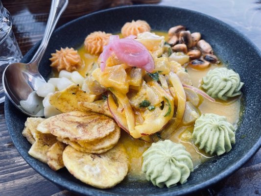Guacaya Bistreaux by null