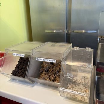 Yogaberry - More toppings - Ice Cream & Frozen Yogurt Near Me - El Dorado Hills, California Yogaberry - More toppings - Ice Cream & Frozen Yogurt Near Me - El Dorado Hills, California