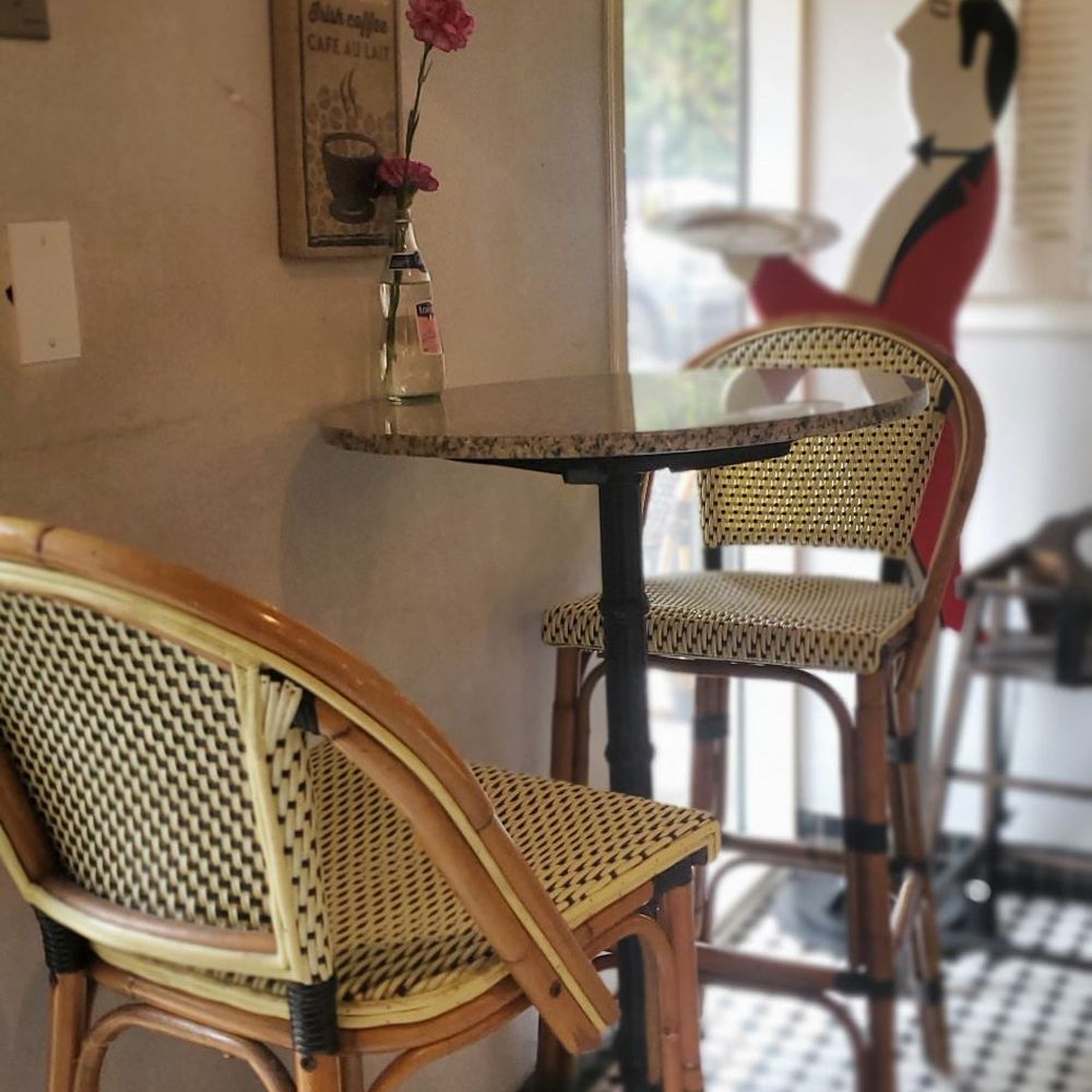 Crepes De Paris - Indoor seating - Creperies Near Me - Los Angeles, California