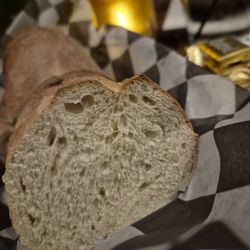 Pappageorge Restaurant & Bar - Table bread