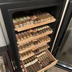 Hiland's Cigar's - Humidor #1
