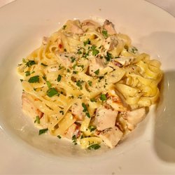 Ciao Bella - Fettucine Alfredo with Chicken