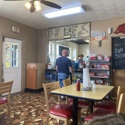 Kennon's Dairy Bar - Inside counter service