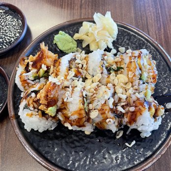 Yama Si Japanese Kitchen - Shrimp tempura roll - Japanese Near Me - North Bend, Washington Yama Si Japanese Kitchen - Shrimp tempura roll - Japanese Near Me - North Bend, Washington