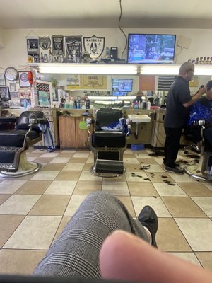 Rudy's Barber Shop by null