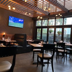 Gates Restaurant & Bar - Inside