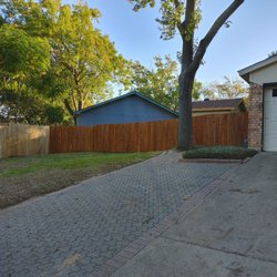 Fence Installers - Cedar pickets. FREE STAIN!