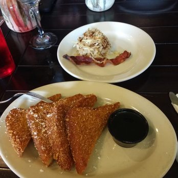 The Public House Bar & Grill - French Toast for Brunch - Pubs Near Me - Cheviot, Ohio