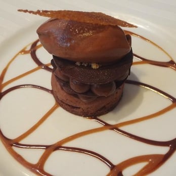 Le Cours des Lices - Millefeuille de chocolat et caramel - French Near Me - Rennes, 35