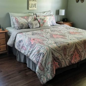 Traditions Town Homes - Master Bedroom - Apartments Near Me - Franklin, Indiana
