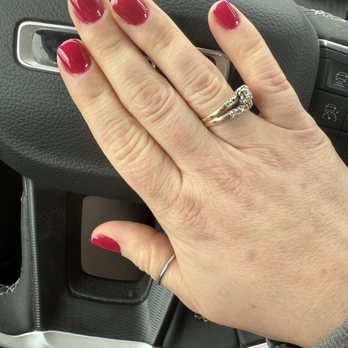 Gel Nails - Nail Salons Near Me - Auburn, New York