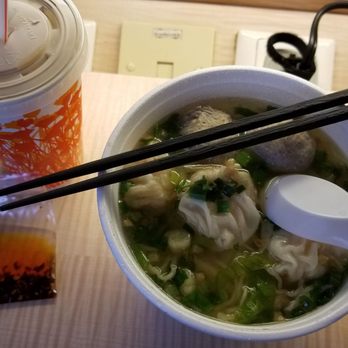 潮興魚蛋粉 - Hong Kong Style Cafe Near Me - Hong Kong, HK