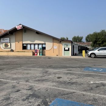 Lorena's Restaurant - Empty parking lot! Their is a reason why. - Mexican Near Me - Woods Cross, Utah