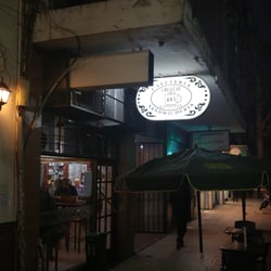 Cafeteria Uruguay 485 - Vista desde la calle