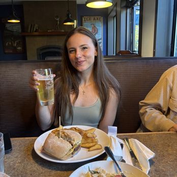 Mt Hood Brewing - ELK BURGER - Brewpubs Near Me - Government Camp, Oregon Mt Hood Brewing - ELK BURGER - Brewpubs Near Me - Government Camp, Oregon