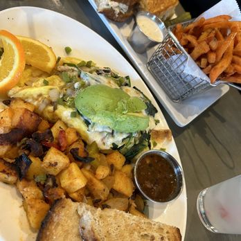 Waypoint Cafe - California omelette and tuna sandwich - American Near Me - Camarillo, California Waypoint Cafe - California omelette and tuna sandwich - American Near Me - Camarillo, California