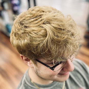 SmartStyle - Men's haircut - Hair Salons Near Me - LAPEER, Michigan