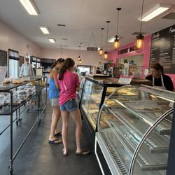 8 Sisters Bakery