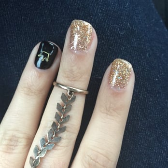 ChiChi Nails & Spa - Left hand - Nail Salons Near Me - Riverside, California ChiChi Nails & Spa - Left hand - Nail Salons Near Me - Riverside, California
