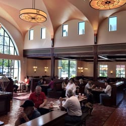 Rusty's Pizza Parlor - Bright and airy