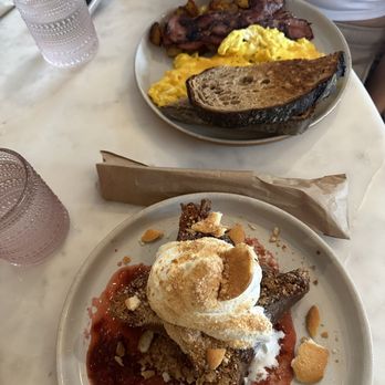Hatch 44 Cafe - Breaking Bread for that Puddin & eggs, turkey bacon, potatoes with toast - Cafes Near Me - Metuchen, New Jersey