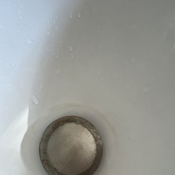 LOGE Leavenworth - Splashes of dirt and dirty sink - Hotels Near Me - Leavenworth, Washington LOGE Leavenworth - Splashes of dirt and dirty sink - Hotels Near Me - Leavenworth, Washington