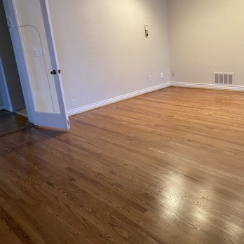 Nielson's Hardwood Flooring - Oak hardwood stained nutmeg - Flooring Near Me Nielson's Hardwood Flooring - Oak hardwood stained nutmeg - Flooring Near Me