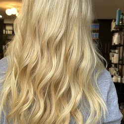 Salon 144 - Blonde hair with beach wave