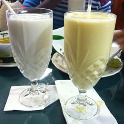 Aires De Colombia - Right - Berry juice mixed with milk. Left - mango juice mixed wth milk. Both wonderful.