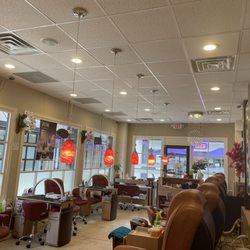 Hollywood Nail Spa