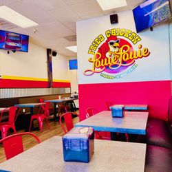 Louie Louie Fried Chicken - Inside