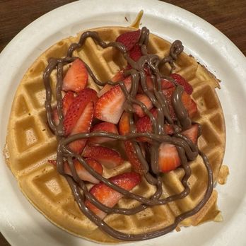 The Kenilworth Diner Restaurant - Belgian Waffle with Fresh Fruit and Nutella - Diners Near Me - Kenilworth, New Jersey