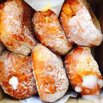 Leonard's Bakery - Malasadas - Bakeries Near Me - Honolulu, Hawaii