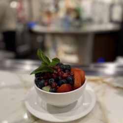 Serrano Vista Café - Fruit cup