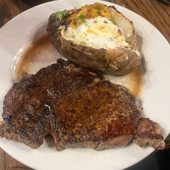 LongHorn Steakhouse - Ribeye and Loaded Baked Potato - Steakhouses Near Me - Oak Lawn, Illinois
