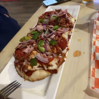 Gumlog Brewing Company - Flatbread - Brewpubs Near Me - Lavonia, Georgia Gumlog Brewing Company - Flatbread - Brewpubs Near Me - Lavonia, Georgia