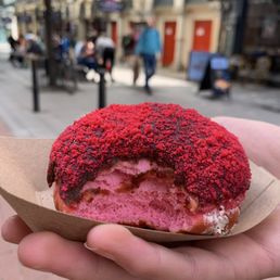 Red velvet. Wasn't good..... Red velvet. Wasn't good.....