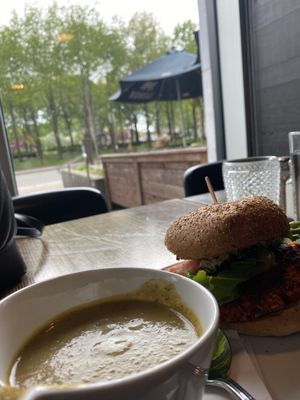 Chez Victor St-Paul by null