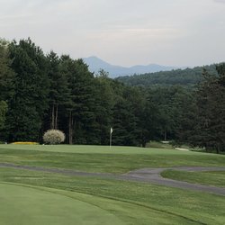 Williston Golf Club - 18th green.
