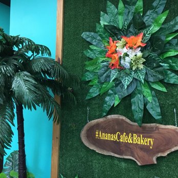 Ananás - Wall art and palm. - Coffee & Tea Near Me - Bayamon, Puerto Rico Ananás - Wall art and palm. - Coffee & Tea Near Me - Bayamon, Puerto Rico