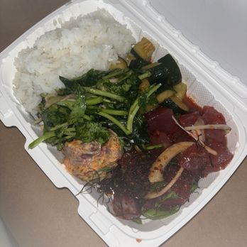 Da Poke Boyz - Spicy poke, sweet poke, cucumber kimchi, watercress salad - Poke Near Me - Kapolei, Hawaii