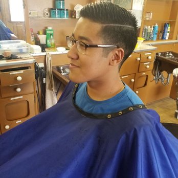 Moe's Barber Shop - Barbers Near Me - Lake Elsinore, California