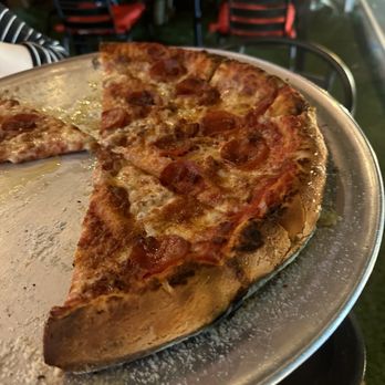 Pizzeria Vesuvio - Average pizza - Pizza Near Me - San Antonio, Texas Pizzeria Vesuvio - Average pizza - Pizza Near Me - San Antonio, Texas