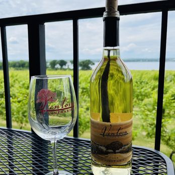 Ventosa Vineyards - White wine - Pinot Gris - Wineries Near Me - Geneva, New York Ventosa Vineyards - White wine - Pinot Gris - Wineries Near Me - Geneva, New York