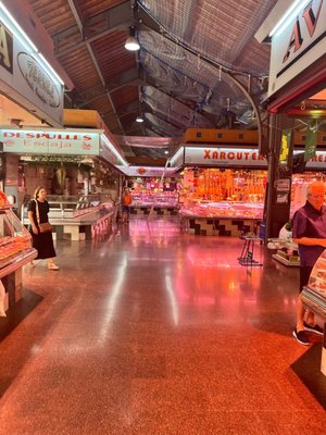 La Concepció Market by null