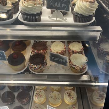 Baked By Jessica - Cupcakes on Saturdays only from 11-1! - Cupcakes Near Me - Wakefield, Rhode Island Baked By Jessica - Cupcakes on Saturdays only from 11-1! - Cupcakes Near Me - Wakefield, Rhode Island